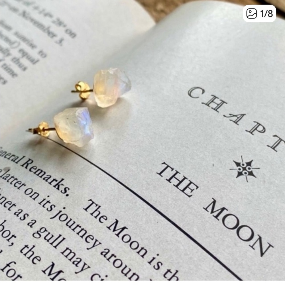 🆕 New Raw Rainbow Moonstone Crystal Stud Gemstone Earrings
